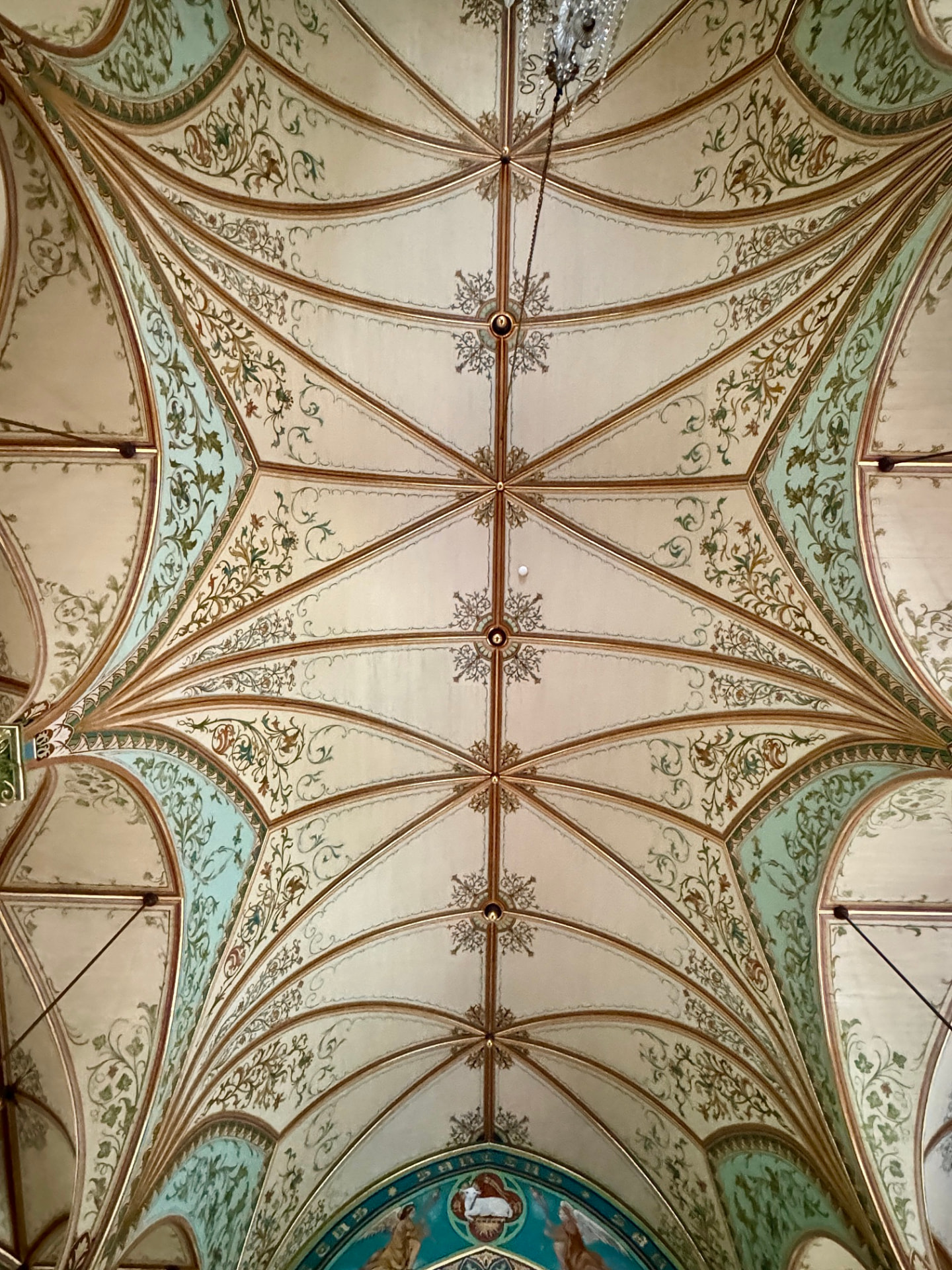 Vaulted Ceiling, High Hill